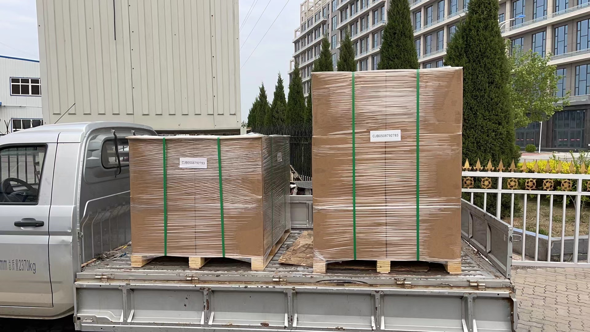 Celebrate our company's lead screw mass delivery！