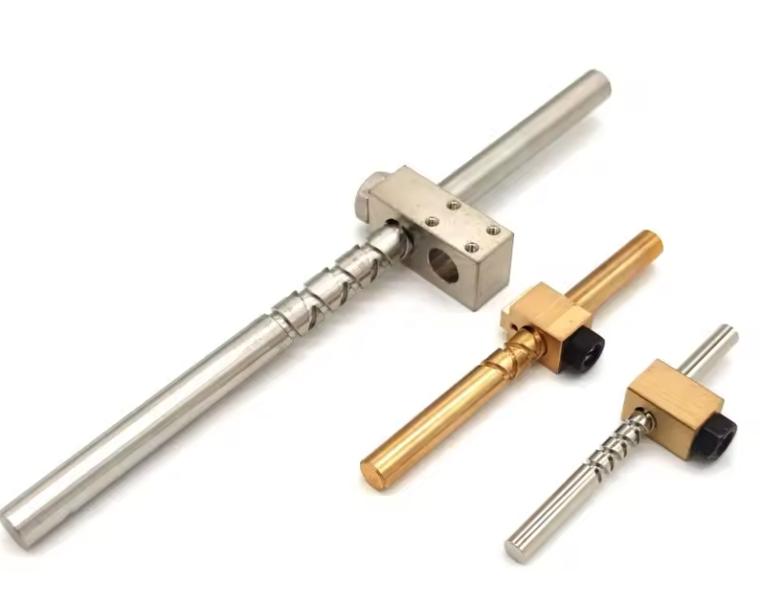 Self-reversing Lead Screw